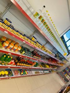 Stylish, Spotless 3BR Apartment Bright & Modern