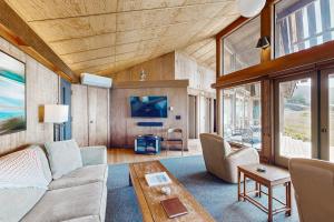 Curtis-Moulton Retreat