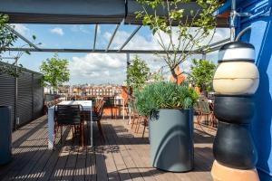 Vive nómada, Wi-Fi rápido, Gaudi, Sol y Tapas