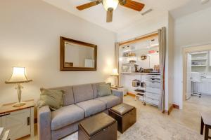 Private Eastlake Suite Coffee Bar Near SD