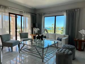 Increible Casa con vista al mar