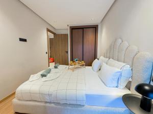 VIVASTAY Casablanca - Panoramic Luxury Studio Cheikh Khalifa Hospital near CFC