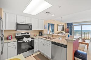 2 BR Oceanfront Condo in Bay Watch with Fitness Center Access in NMB