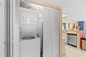 2 BR Oceanfront Condo in Bay Watch with Fitness Center Access in NMB