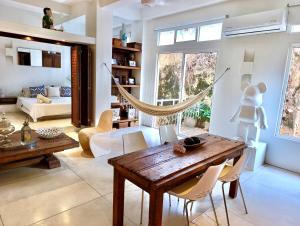 Calamari Homes - Centenario 301 - Walled City