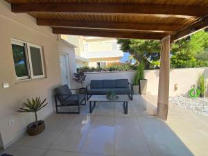 Artemis Boutique House