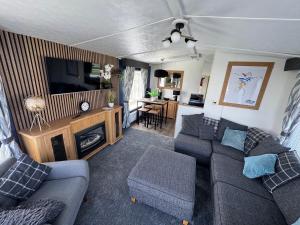 Millfields Holiday Park - The Balmoral - Coastal Caravan Breaks