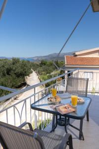 Gerasimos Dream House - 7 Minutes from the Airport