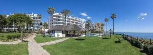 Encantador apartamento con terraza y vistas a la piscina