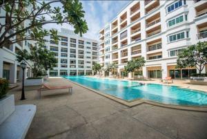 T W Jomtien Beach Resort