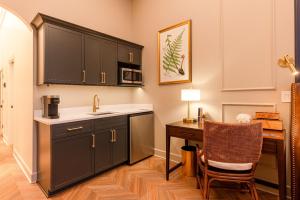 Sinclair Suites - Boutique Hotel West Dundee