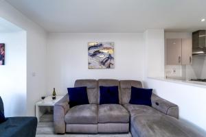 4 Bed Town House 10 min walk to Bicester Village - Pass the Keys
