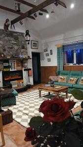 Back2Roots - Beautifully Restored Cottage, Doochary