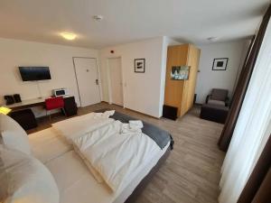 Check-Inn Hotel - Offenbach
