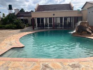 Purple Rose Boutique Hotel