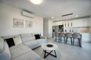 Penthouse Mare - Rooftop and Pool