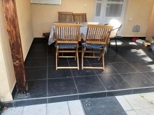 Charming House with private Flower Garden