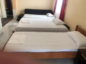 Charming House with private Flower Garden