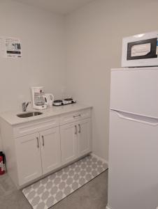 Modern Private Suite - Quiet & Central Winnipeg