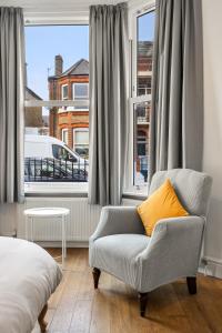 87BG - Bright & Airy 2 Bed Flat - Links to Central