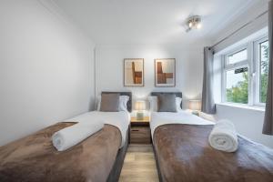 Contractor 4-Bed | FREE Parking | Wi-Fi | Hemel