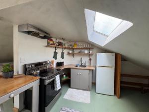 Kinsol Hideaway