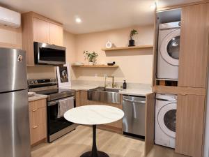 Hollywood Guest House Full Appliances 1bed 1bath outdoor space