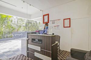 Townhouse Hotel White Orchid Inn