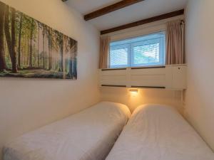 Bungalow in Sint Maartenszee with Garden Views