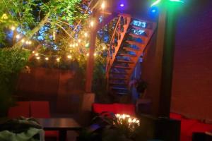Petit loft avec terrasse exotique et jacuzzi privé