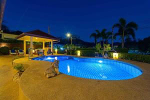 Stylish 3BR Pool Villa, Prime Location (H146)