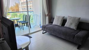 Grandblue condominium 405,406