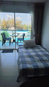 Grandblue condominium 405,406