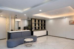 Hua Yi Hotel Phu My Hung - Korean Street