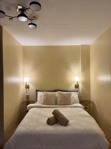 Tahanan by Isla x Modern 2BR House with Parking near Airport