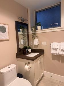 Spacious suite steps from greenway