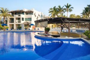 Grand Decameron Los Cabos, A Trademark All-Inclusive Resort