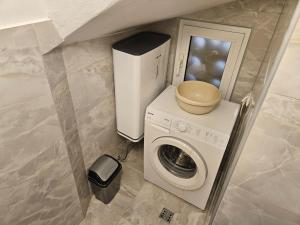 Apartments Amalia - Two Bedroom Apartment with Terrace