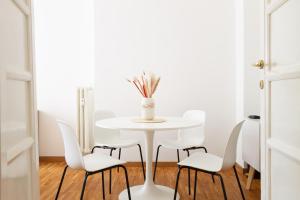Bright Flat 2BDR Trastevere Area