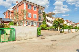 Apartment Vesna 3 with terrace