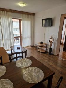 Апартамент Park & Sea Retreat