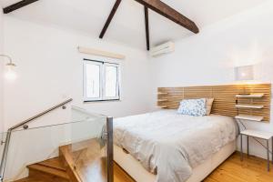 LIsbon SaoBento One Bedroom duplex