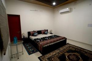 Basant Niwas Peaceful Stay Dayal Bagh Agra