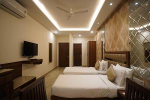 Royal Residence Premier - Cyber Hub