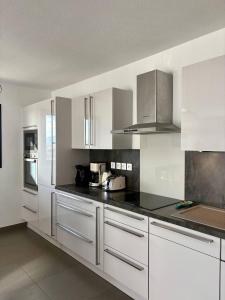 Superbe Appartement T3 - 6 Personnes - 100 m de la plage - Piscine- 6ODYS405D