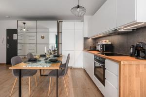 Lumina apartment with garden and parking