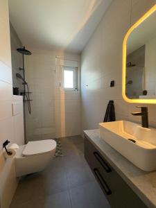 Fresh and newly built apartment with pool