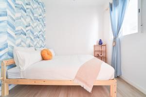 Modern flat with Andalusian patio, 5 min to center