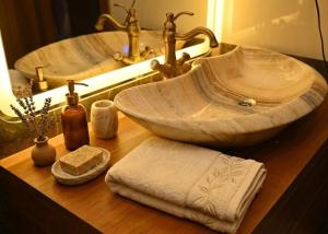 1 Bedroom Suite by Là Glen