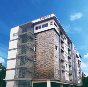 Smart Condominium Minimalist and Stylist Unit at 412